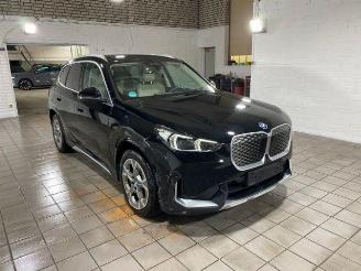 Schadeauto BMW iX1 xDrive30 X Line PANO/HUD/AHK/360/H&K/NAVI 2025/4