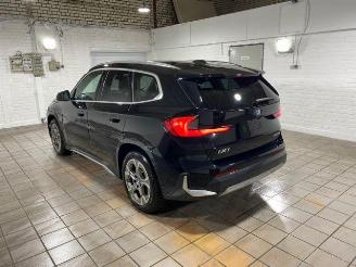 Coche accidentado BMW iX1 xDrive30 X Line PANO/HUD/AHK/360/H&K/NAVI 2025/4
