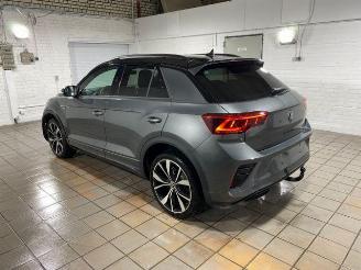 krockskadad bil auto Volkswagen T-Roc 2.0 TDI DSG R-Line AHK/KAM/NAVI 2025/12