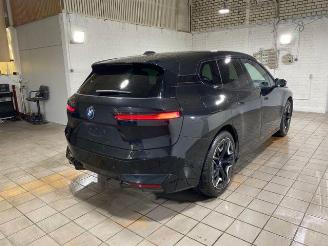 Damaged car BMW iX xDrive40 Sportpaket HUD/KAM/H&K 2022/9