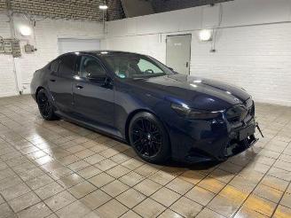 BMW M5 Limousine PANO/HUD/360/B&W/NAVI picture 3