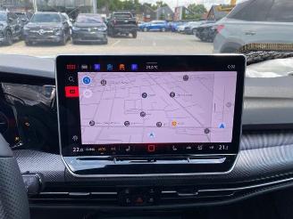 Volkswagen Golf GTI Clubsport PANO/HUD/360/H&K/NAVI picture 22
