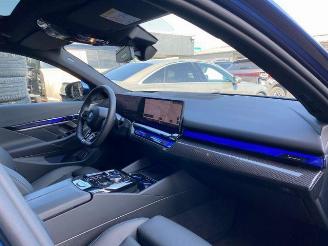 BMW i5 xDrive40 Touring M Sport Pro PANO/HUD/360/B&W picture 20