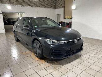 Volkswagen Passat Variant 1.5 TSI e-Hybrid R-Line HUD/360 picture 2