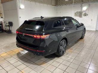 Volkswagen Passat Variant 1.5 TSI e-Hybrid R-Line HUD/360 picture 5