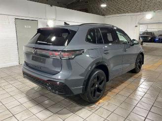 Schadeauto Volkswagen Tiguan 2.0 TDI DSG 4Motion R-Line AHK/360/NAVI 2025/9