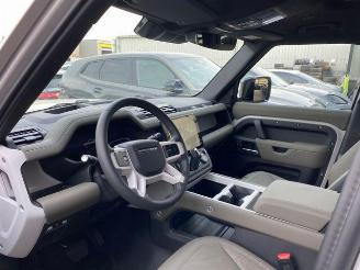 Land Rover Defender S 110 D200 AWD PANO/HUD/360/NAVI picture 13
