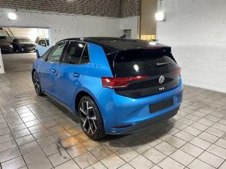 Voiture accidenté Volkswagen ID.3 Pro 2025/10