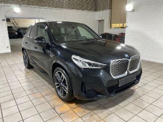 BMW iX1 eDrive20 M Sport AHK/KAM/NAVI picture 1