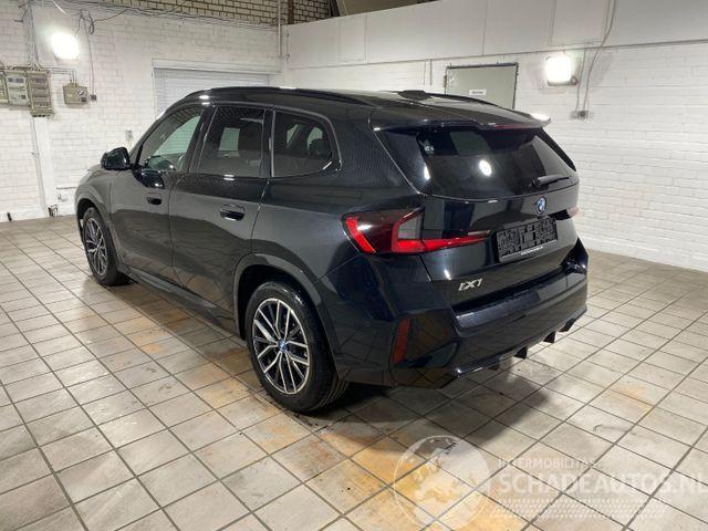 BMW iX1 eDrive20 M Sport HUD/AHK/360/NAVI
