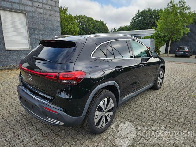 Mercedes EQA 250+ AHK/KAM/NAVI