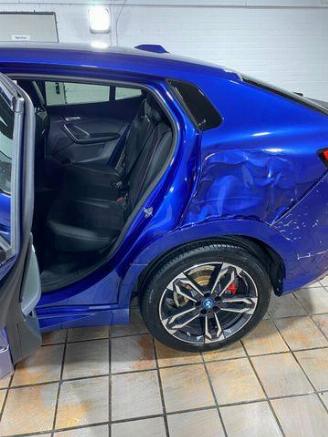 BMW iX2 eDrive20 M Sport Pro AHK/KAM/NAVI picture 12