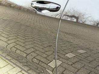 Volkswagen Golf 1.4 TSI Lounge Pano Stoelverwarming Cruise Carplay picture 19