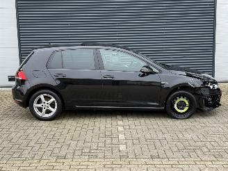 Volkswagen Golf 1.4 TSI Lounge Pano Stoelverwarming Cruise Carplay picture 7