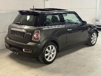 Mini Cooper S 1.6 Unieke Km stand Pano Cruise Leder Navi Clima picture 3