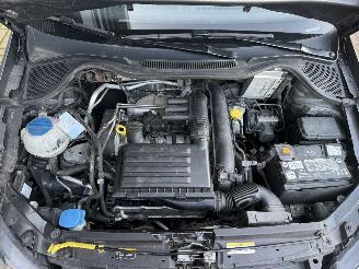 Volkswagen Polo 1.2 TSI Lounge Pano Cruise Clima Lage Km Stand picture 31