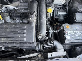 Volkswagen Polo 1.2 TSI Lounge Pano Cruise Clima Lage Km Stand picture 32