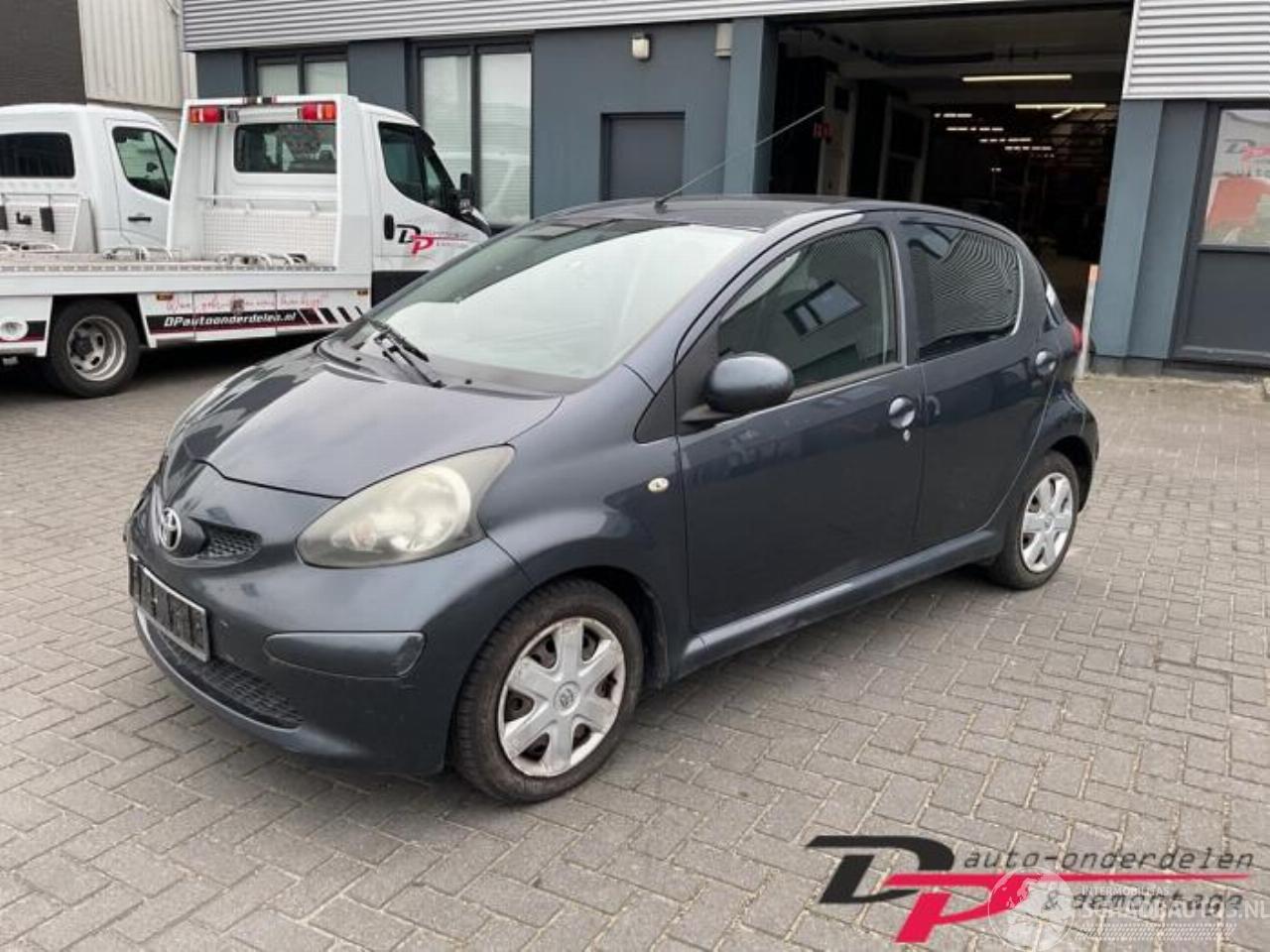 Toyota Aygo Aygo (B10), Hatchback, 2005 / 2014 1.0 12V VVT-i