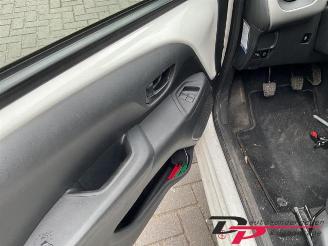 Peugeot 108 108, Hatchback, 2014 1.0 12V picture 28