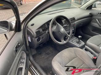 Volkswagen Passat Passat (3B3), Sedan, 2000 / 2005 1.6 picture 9