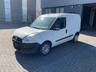 Schadeauto Fiat Doblo Diesel EURO5 2013/8