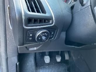 Ford Focus  picture 12