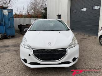 Peugeot 208 208 I (CA/CC/CK/CL), Hatchback, 2012 / 2019 1.0 Vti 12V PureTech picture 2