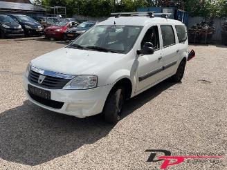 Vrakbiler auto Dacia Logan Logan MCV I (KS), Combi, 2007 / 2013 1.6 MPI 85 2011/3