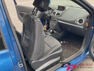 Renault Clio Clio III (BR/CR), Hatchback, 2005 / 2014 1.2 16V 75 picture 23