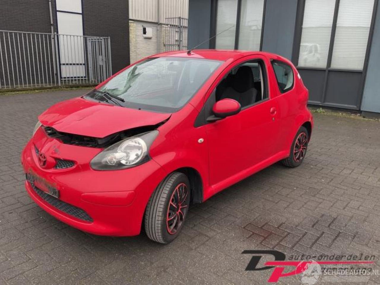 Toyota Aygo Aygo (B10), Hatchback, 2005 / 2014 1.0 12V VVT-i