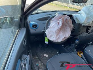 Renault Twingo Twingo II (CN), Hatchback 3-drs, 2007 / 2014 1.2 16V picture 8