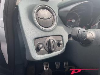 Ford Fiesta Fiesta 6 (JA8), Hatchback, 2008 / 2018 1.25 16V picture 12