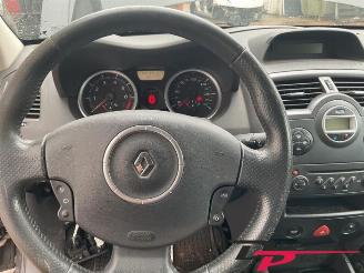 Uttjänta bilar auto Renault Mégane Megane II Grandtour (KM), Combi 5-drs, 2003 / 2009 1.6 16V 2007/6