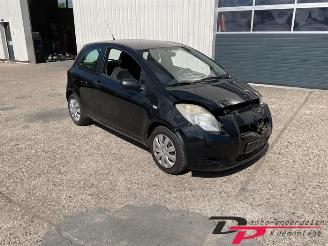 Vrakbiler auto Toyota Yaris Yaris II (P9), Hatchback, 2005 / 2014 1.3 16V VVT-i 2007/6