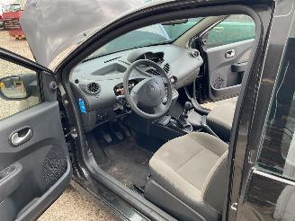 Renault Twingo Airco 1.2 Benzine picture 17