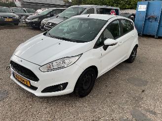 skadebil auto Ford Fiesta 1.5 Diesel Euro 6 2016/1
