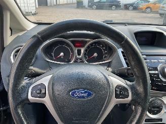 Ford Fiesta Benzine Airco picture 11