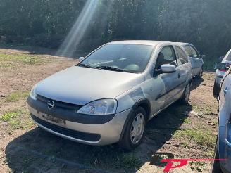 Vrakbiler auto Opel Corsa Corsa C (F08/68), Hatchback, 2000 / 2009 1.2 16V 2001/5