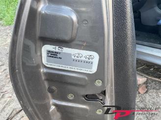 Peugeot 206 206 (2A/C/H/J/S), Hatchback, 1998 / 2012 1.1 XN,XR picture 12