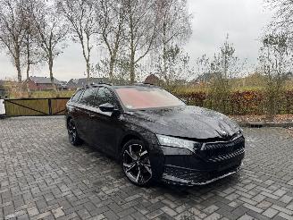 skadebil auto Skoda Octavia Octavia Combi 2.0 TDI 110 kW Sportline 360Camera HUD Trekhaak VOL 2025/2