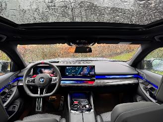 BMW M5 BMW M5 Limousine Panorama AHK HUD 720pk Ambiance START en RIJD VOL picture 5