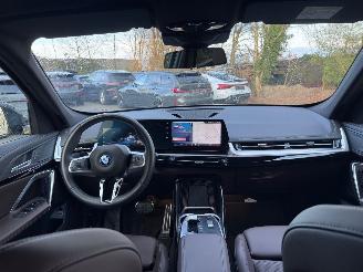 BMW iX1 iX1 20 eDrive M Sport Leder Trekhaak Camera Ambiance! picture 4