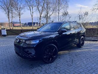 Voiture accidenté Volkswagen Tayron Volkswagen Tayron 1.5 TSI eHybrid 272pk R-Line 7 Stoelen Trekhaak ! 2025/4