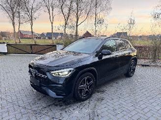 skadebil auto Mercedes GLA Mercedes-Benz GLA 250e AMG Camera Ambiance LED ACC 2023/1