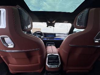 BMW M7 BMW M760e xDrive MSport PanoSky. B&W Exe.Loung Trekhaak Back infotaiment system VOL VOL picture 11