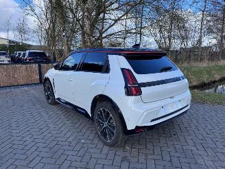 Renault 5 Renault R5 E-Tech Electric 150 Comfort Range Iconic Five picture 3