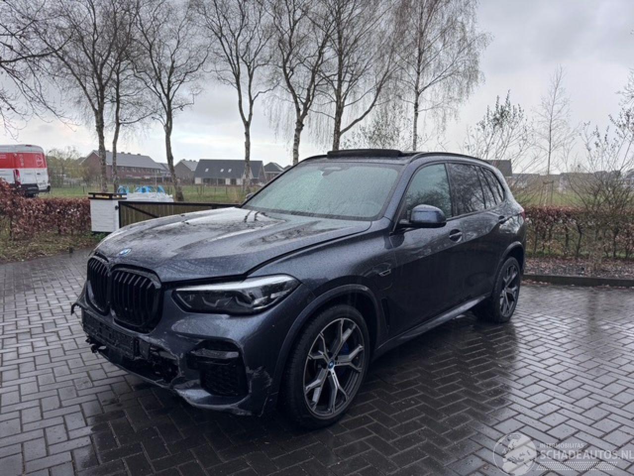 BMW X5 BMW X5 xDrive 45 e M Sport PANO|360|AHK|Massage|Luchtvering VOL !!