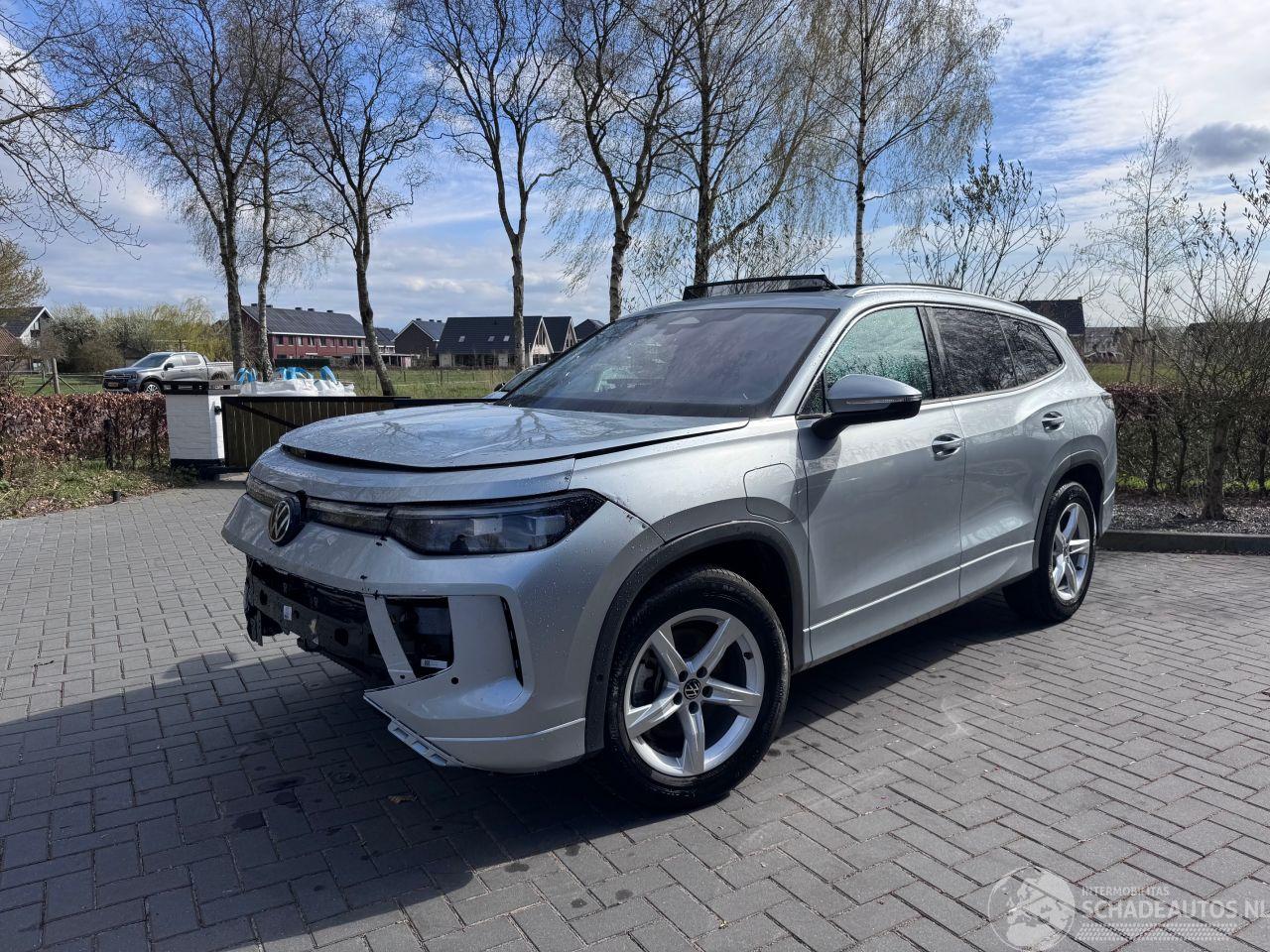 Volkswagen Tayron Tayron 1.5 TSI eHybrid 150 kW Elegance PANO HUD Trekhaak VOL!