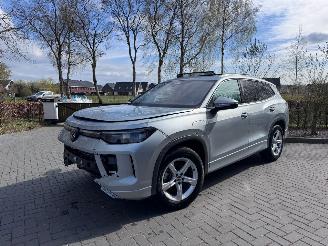 Damaged car Volkswagen Tayron Tayron 1.5 TSI eHybrid 150 kW Elegance PANO HUD Trekhaak VOL! 2025/3