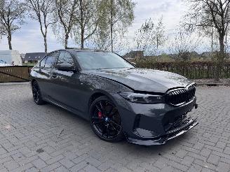 skadebil auto BMW 3-serie 330e Limousine M Sport PANO Camera Harman&Kardon VOL!! 2024/2